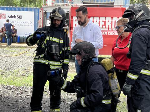 Los Bomberos de Las Palmas de Gran Canaria incorporan cámaras térmicas de última generación / CanariasNoticias.es 