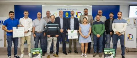 Nuevos desfibriladores para instalaciones deportivas de Gáldar / CanariasNoticias.es Nuevos desfibriladores para instalaciones deportivas de Gáldar / CanariasNoticias.es