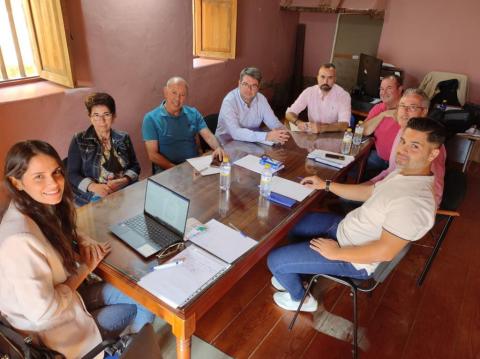 Reunión con asociaciones comerciales de Gáldar / CanariasNoticias.es 