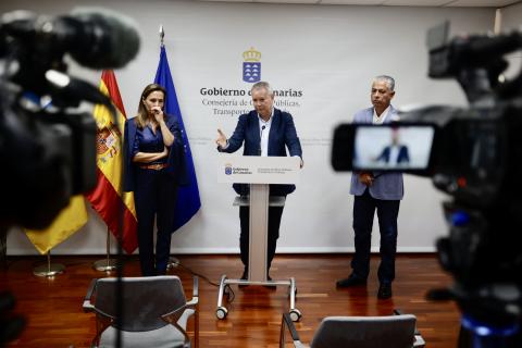 Sebastián Franquis anuncia que los túneles de Faneque abrirán en verano de 2023 Sebastián Franquis anuncia que los túneles de Faneque abrirán en verano de 2023