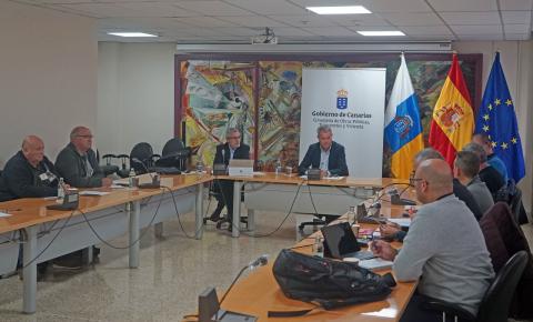 Reunión con sindicatos del transporte / CanariasNoticias.es Reunión con sindicatos del transporte / CanariasNoticias.es