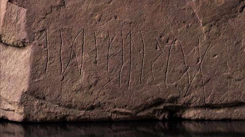 / Alexis Pantos / KHM, UiO piedra rúnica descubierta en Noruega