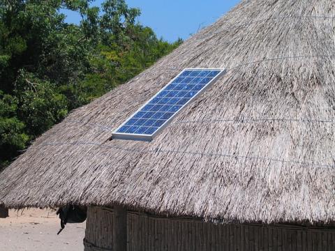 ¿Tiene futuro estudiar instalador de placas solares?