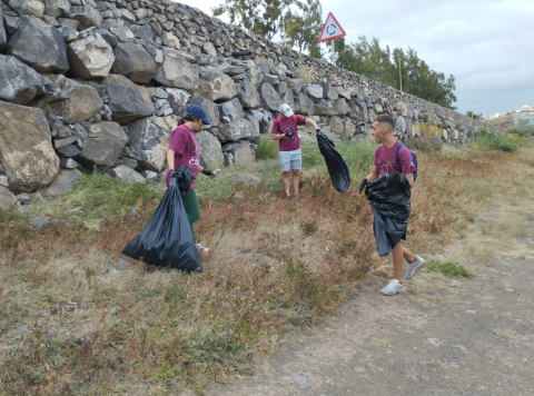 Voluntariado contra la ‘basuraleza’ en Agaete / CanariasNoticias.es Voluntariado contra la ‘basuraleza’ en Agaete / CanariasNoticias.es
