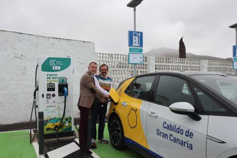 Punto de recarga vehículos eléctricos en Gáldar / CanariasNoticias.es