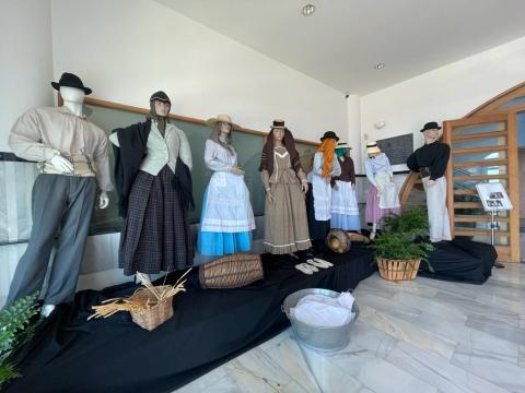 Exposición de vestimenta tradicional canaria en Candelaria / CanariasNoticias.es Exposición de vestimenta tradicional canaria en Candelaria / CanariasNoticias.es