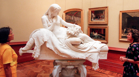 'Gran Cleopatra' del escultor italiano Alfonso Balzico en la Galería Nacional de Arte Moderno, en Roma 'Gran Cleopatra' del escultor italiano Alfonso Balzico en la Galería Nacional de Arte Moderno, en Roma