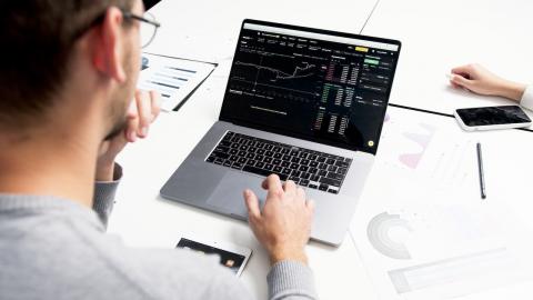 / Artem Podrez (Pexels) Finanzas personales: ¿cómo puede ayudarte a invertir el copy trading?