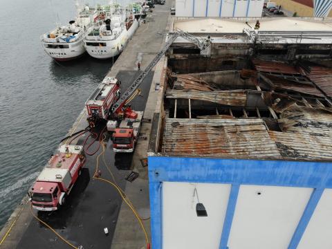 Incendio nave de Frisu en Las Palmas de Gran Canaria / CanariasNoticias.es 