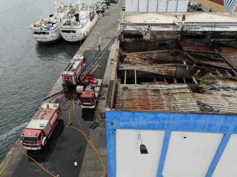 Incendio nave de Frisu en Las Palmas de Gran Canaria / CanariasNoticias.es 