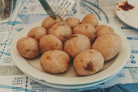 / Antonio Cansino (Pixabay) Papas arrugadas