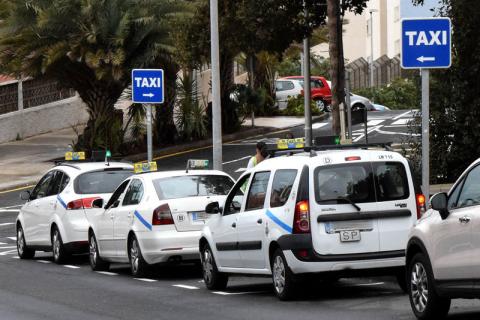 Parada de taxis de Santa Cruz de Tenerife / CanariasNoticias.es Parada de taxis de Santa Cruz de Tenerife / CanariasNoticias.es