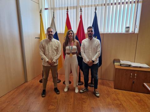 El alcalde recibe a Misa Rodríguez / CanariasNoticias.es El alcalde recibe a Misa Rodríguez / CanariasNoticias.es