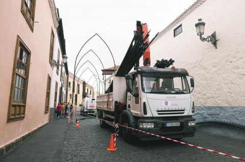 Instalación iluminación navideña / CanariasNoticias.es Instalación iluminación navideña / CanariasNoticias.es