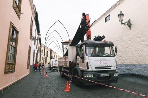 Instalación iluminación navideña / CanariasNoticias.es 