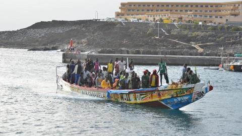 Cayuco en El Hierro/ canariasnoticias.es