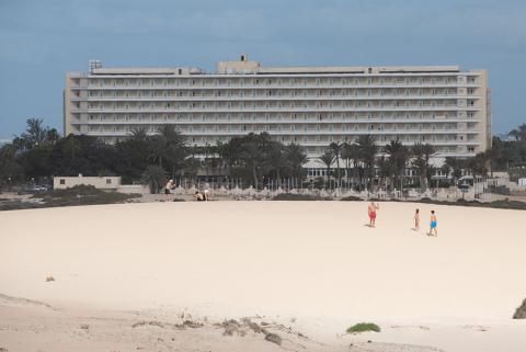 Hotel Riu Oliva Beach