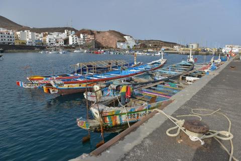 Cayucos en La Restinga/ canariasnoticias.es Cayucos en La Restinga/ canariasnoticias.es