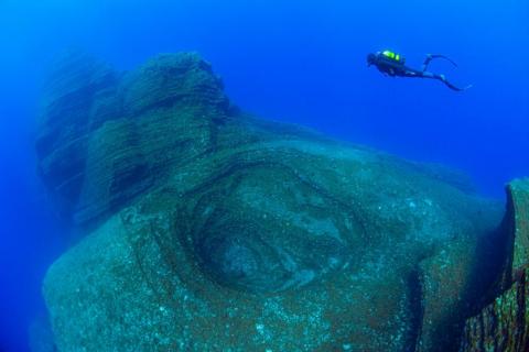 Punto de buceo El Bajón (El Hierro) / Joseba Landaeta Punto de buceo El Bajón (El Hierro)
