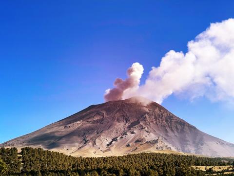 Volcán Popocatépetl / Milton Villemar (Unsplash) volcán Popocatépetl