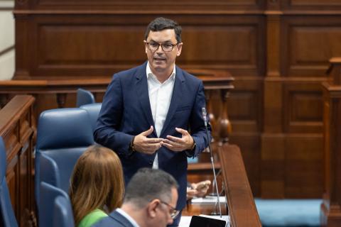 Pablo Rodríguez en el Parlamento de Canarias / CanariasNoticias.es 