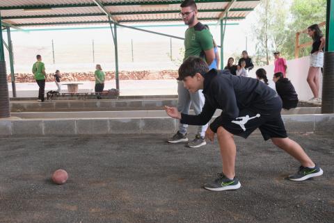Estudiantes conocen el juego de Bola canaria / CanariasNoticias.es Estudiantes conocen el juego de Bola canaria / CanariasNoticias.es