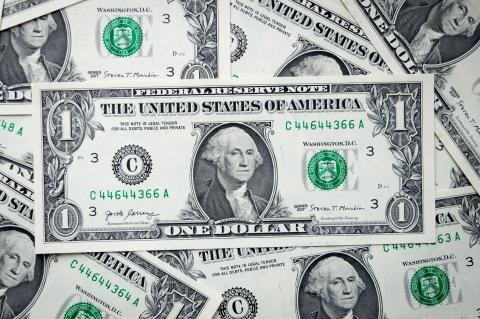 / Lukasz Radziejewski (Unsplash) Billetes de dólar