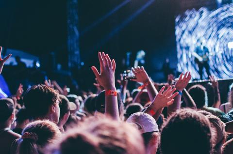 / Alex Bracken (Unsplash) Concierto