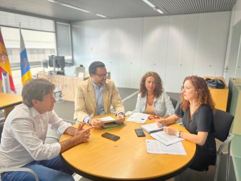 Reunión sobre el Plan Integral de Jinámar Reunión sobre el Plan Integral de Jinámar