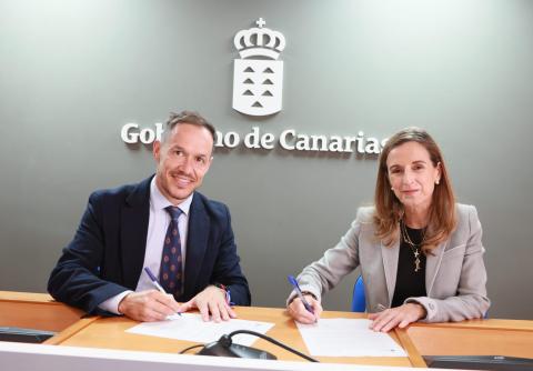 Firma del acuerdo / CanariasNoticias Firma del acuerdo / CanariasNoticias