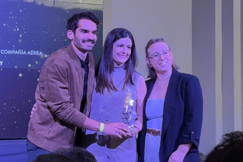 22Grados recibe Premios Agripina 22Grados recibe Premios Agripina