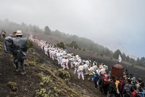 Bajada de la Virgen de Los Reyes Bajada de la Virgen de Los Reyes