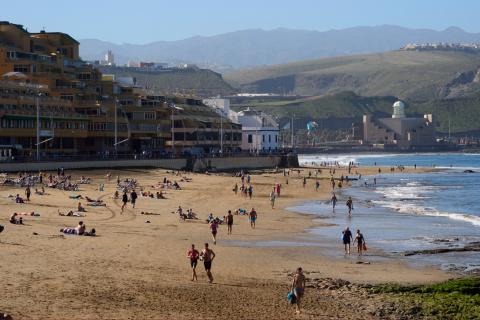 Playa de las Canteras / Tony Hernandez Playa de Las Canteras